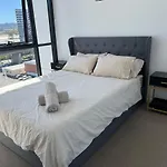2 Bedroom Cozy Apartment In South Brisbane Bct